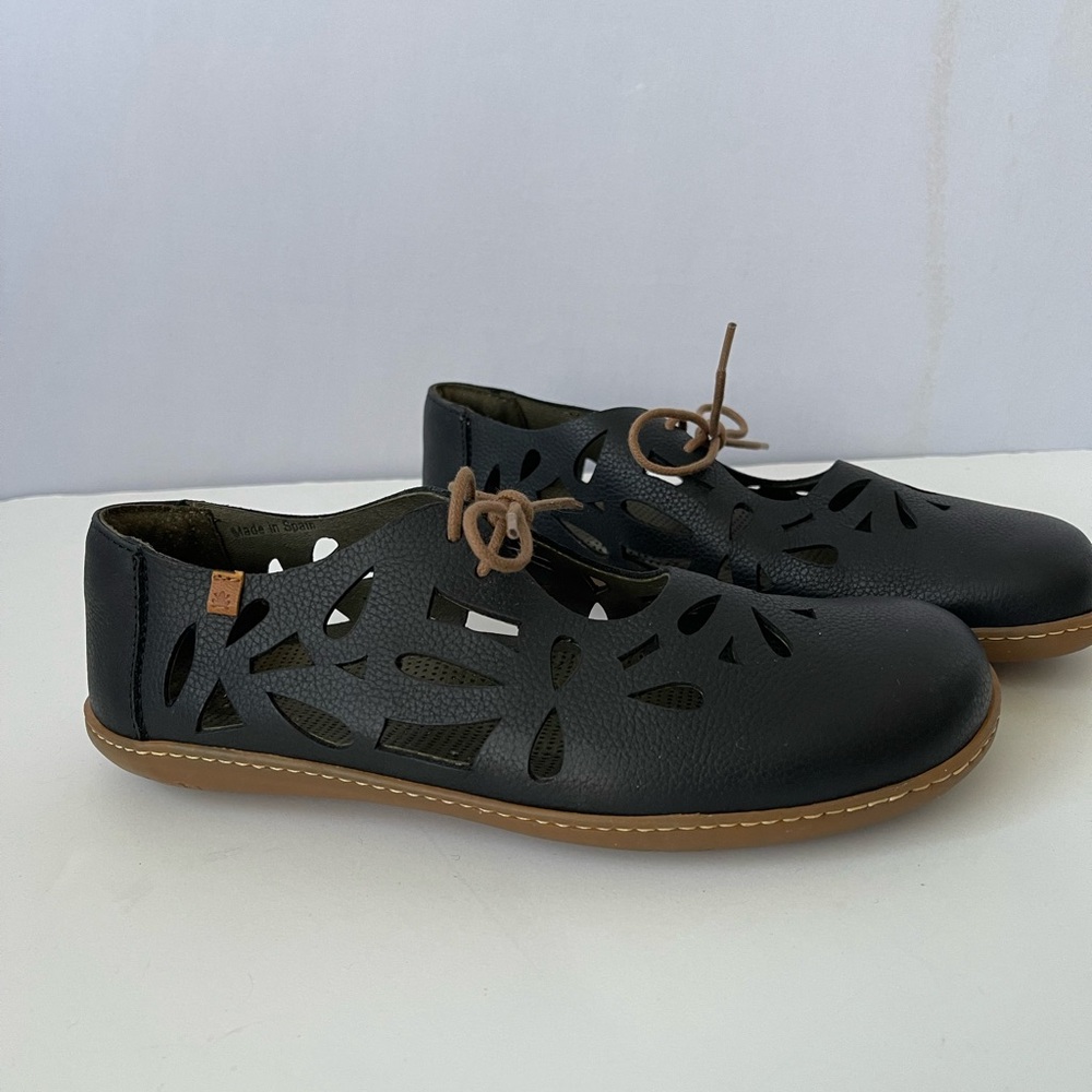Naturalista 5271 Viajero Eyelet cutout Mary Jane Flats 38 - Picture 11 of 12